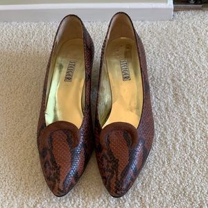Vintage Steiger burgundy snakeskin short heels